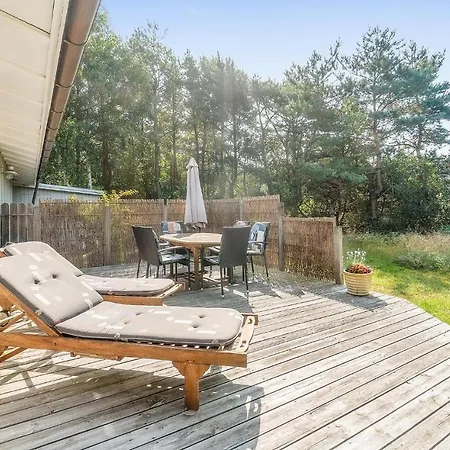 Nice In Aakirkeby W/ 3 Bedrooms *