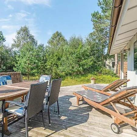 Nice In Aakirkeby W/ 3 Bedrooms *