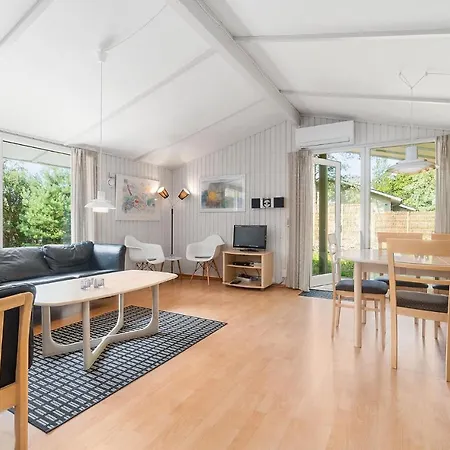 Nice In Aakirkeby W/ 3 Bedrooms Holiday home Vester Somarken