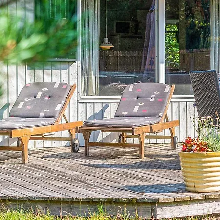Nice In Aakirkeby W/ 3 Bedrooms * Vester Somarken